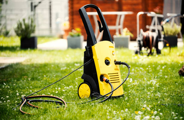 Best Restaurant Pressure Washing  in Newburg, WI